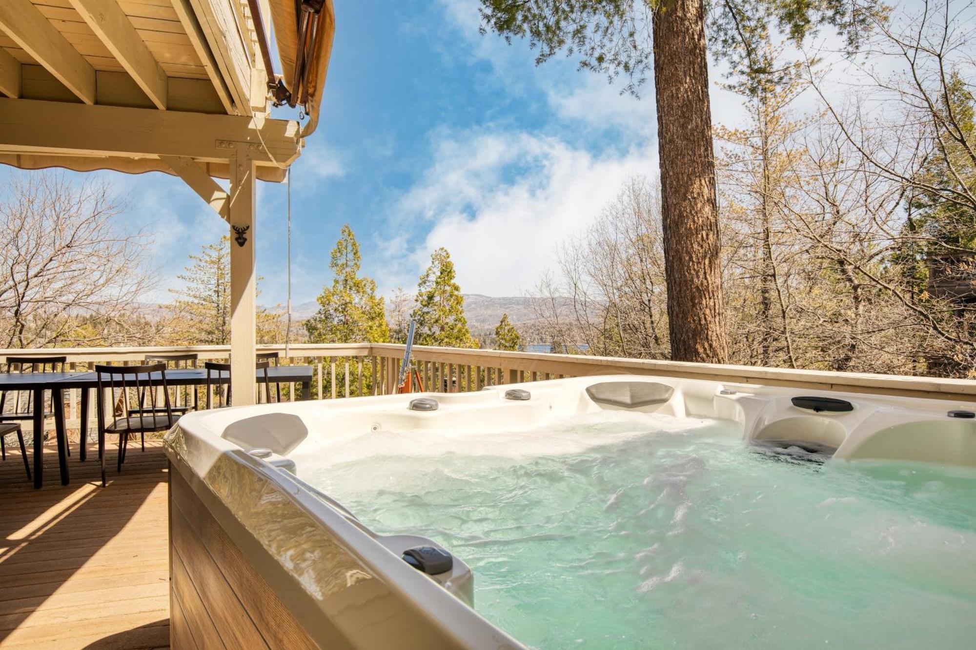 Pollock By Avantstay Stunning Views W Movie Room Hot Tub Game Room Large Balcony Lake Arrowhead Exterior foto